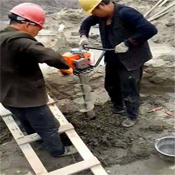 清樁鉆孔機(jī)一邊下鉆一邊出土
